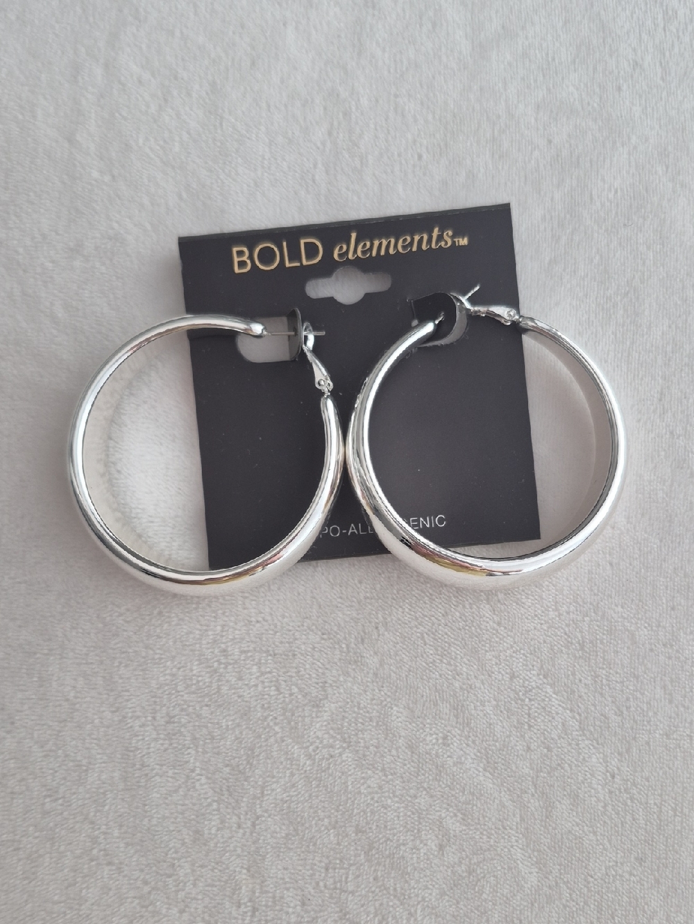 BOLD elements Polished Silver Hoop Earrings
